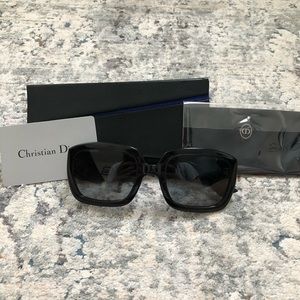 AUTHENTIC DIOR D DIOR SUNGLASSES